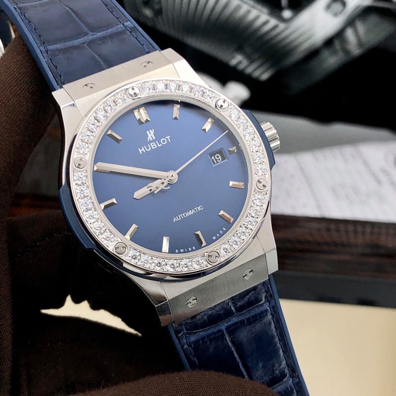 Đồng Hồ Hublot Blue Titanium Chế Tác Kim Cương Moissanite