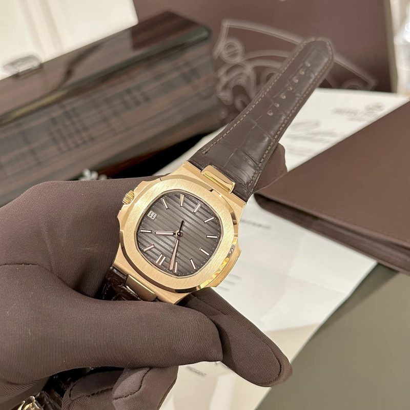 Đồng Hồ Patek Philippe Nautilus 5711 Rep 11 Nam Dây Da Màu Nâu Bản Cao Nhất 3K 40mm