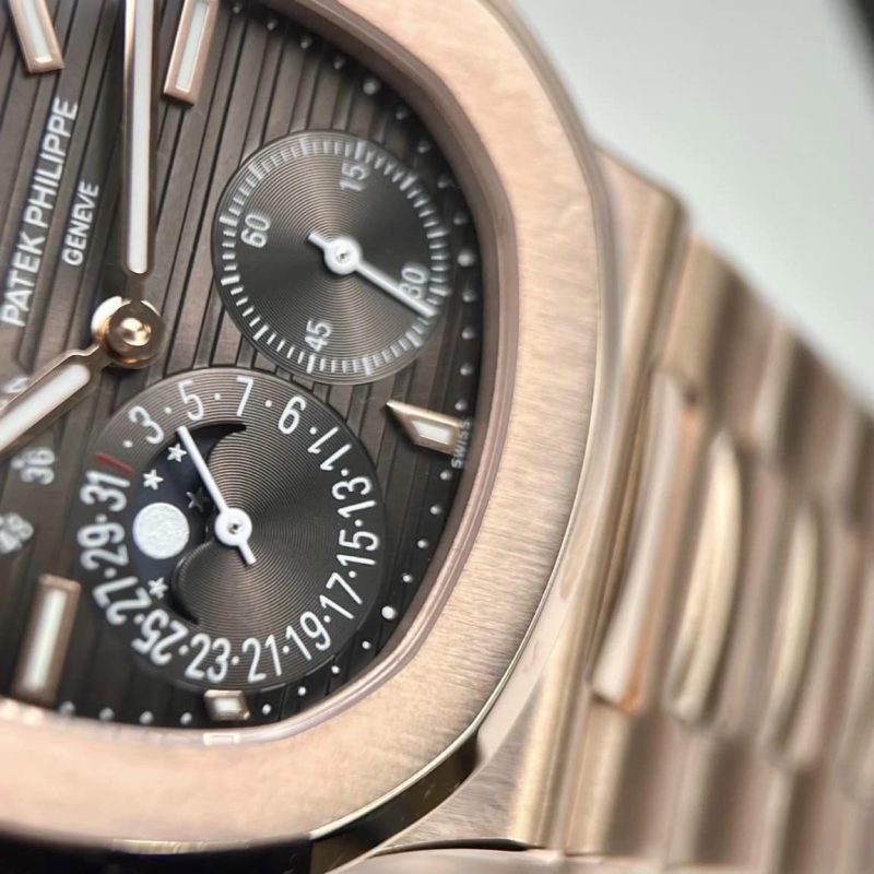 Patek Philippe Nautilus 5712 rose gold bọc vàng vip