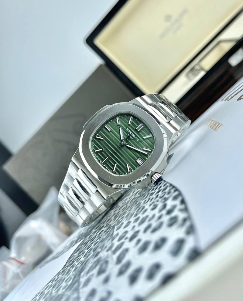 Đồng Hồ Patek Philippe Nautilus 5711 Bản Cao Nhất 3K Factory Mặt Xanh Lá 40mm