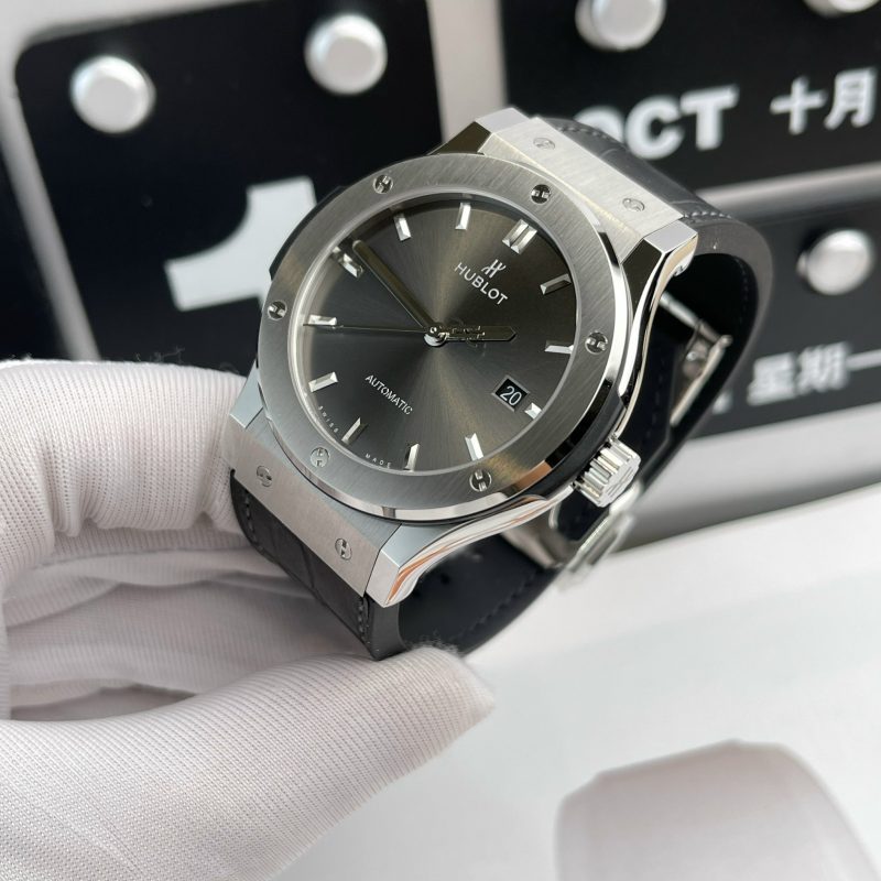 Đồng hồ Hublot Classic Fusion Mặt Xám Chải Tia 2023