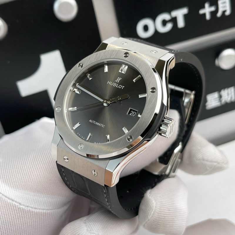 Đồng hồ Hublot Classic Fusion Mặt Xám Chải Tia 2023