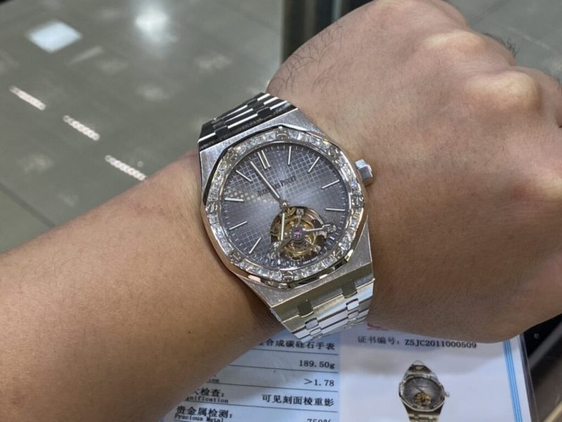 Đồng Hồ Audemars Piguet Tourbillon Độ Kim Cương Moissanite Baguette Hong Kong 41mm