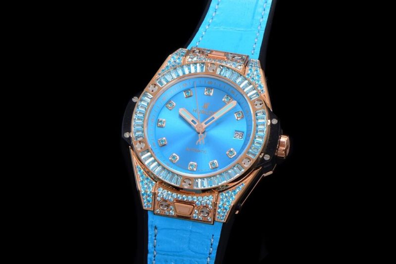 Đồng Hồ Đính Đá Hublot Big Bang One Click King Gold Dây Da Màu Xanh Dương 39mm