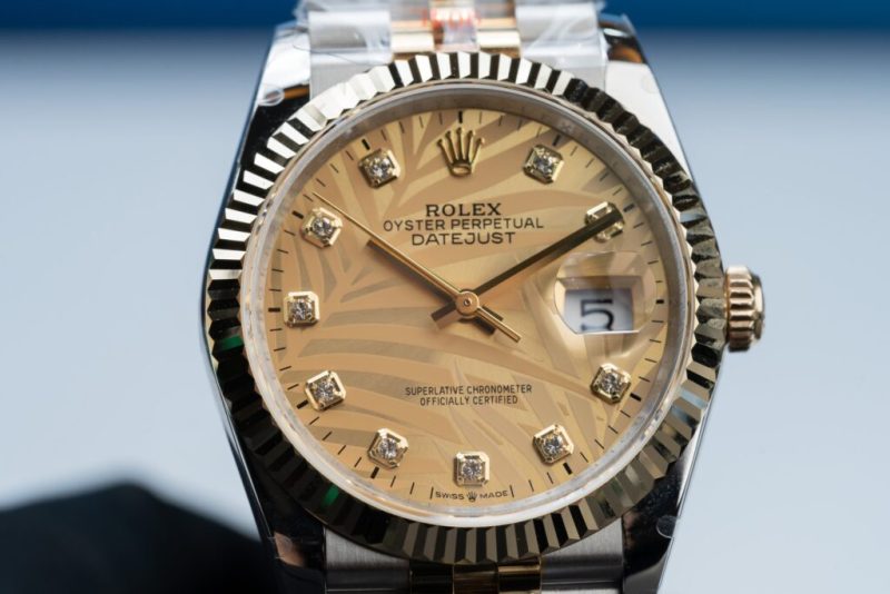 Đồng Hồ Rolex Datejust 126233 Bọc Vàng 18K Mặt Số Cây Lá Nhiệt Đới Vàng Champagne 36mm