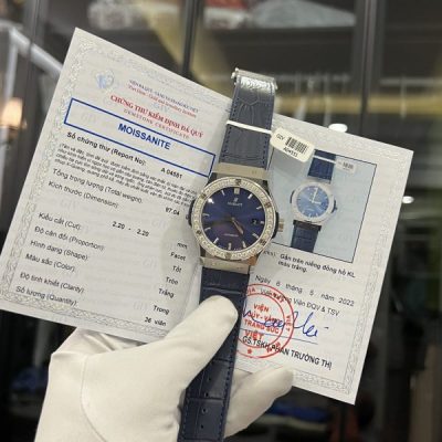 Đồng Hồ Hublot Blue Titanium Chế Tác Kim Cương Moissanite