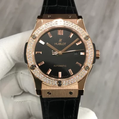 Đồng hồ Hublot nam đính đá máy cơ Automatic Hublot Classic Fusion màu đen 42mm