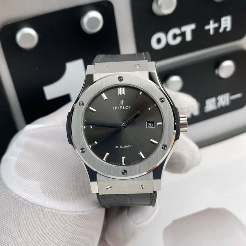 Đồng hồ Hublot Classic Fusion Mặt Xám Chải Tia 2023