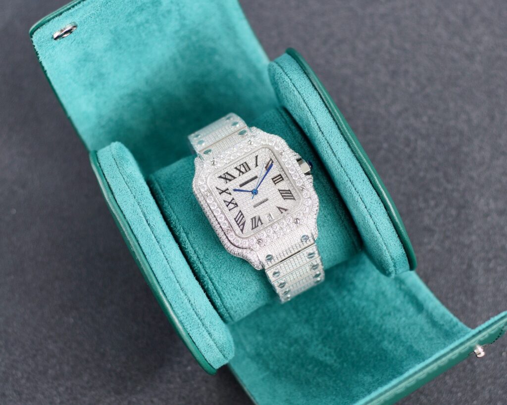 Đồng Hồ Đính Đá Cartier Rep 11