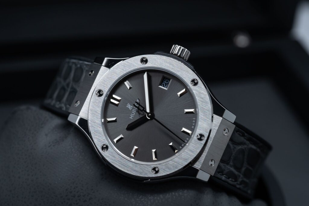 Đồng Hồ Hublot Nữ Màu Xám Replica 11 Cao Cấp Thụy Sỹ Máy Pin 33mm