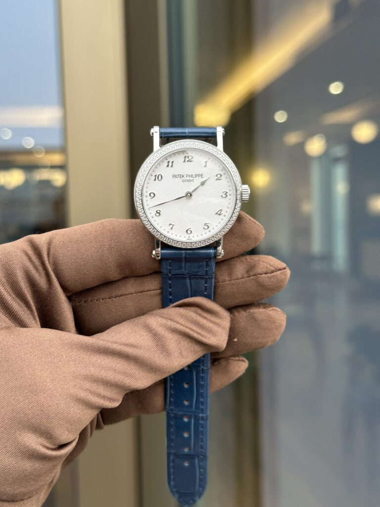 Đồng Hồ Nữ Đính Đá Patek Philippe Calatrava 7200