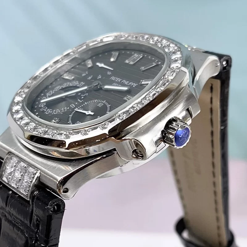 Đồng Hồ Patek Philippe 5724G Đính Đá Swarovski Baguette – Bản Cao Nhất