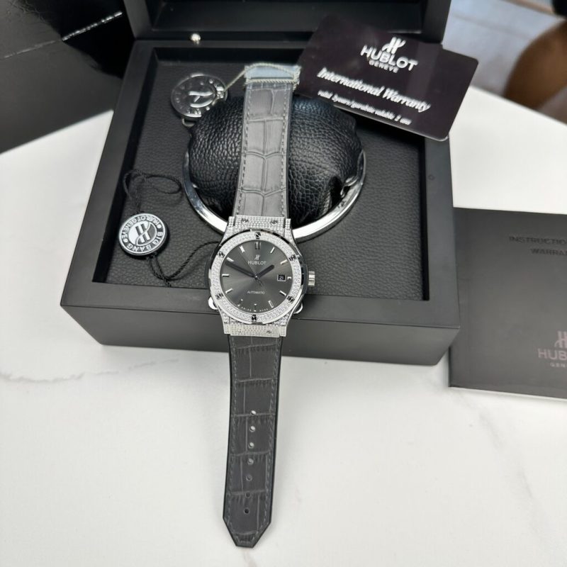 Đồng Hồ Nam Hublot Đính Đá Dây Da Màu Xám Lông Chuột