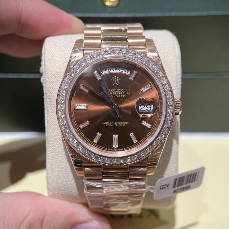 Đồng Hồ Rolex Độ Kim Cương Moissanite Mặt Số Chocolate 40mm