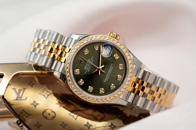 Đồng Hồ Nữ Rolex Chế Tác Kim Cương Moissanite