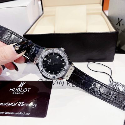 Đồng Hồ Hublot Nữ Đính Đá Tặng Hộp Gỗ Xịn