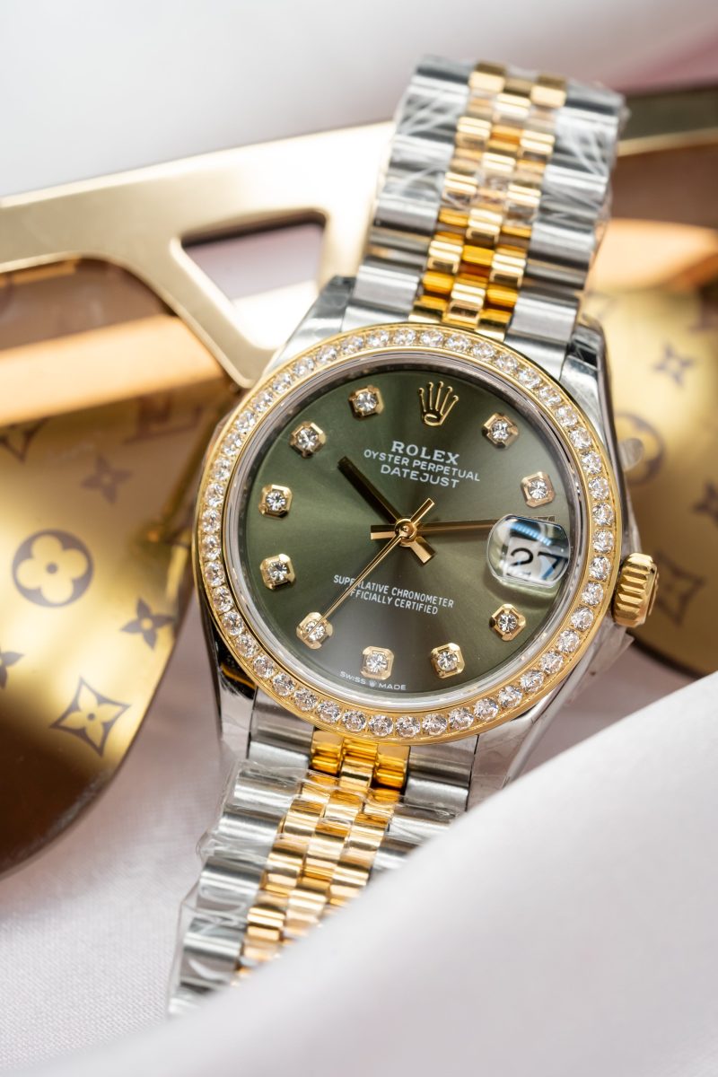 Đồng Hồ Nữ Rolex Chế Tác Kim Cương Moissanite