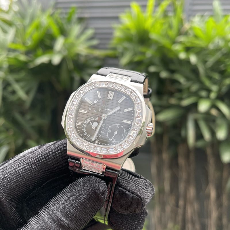 Đồng Hồ Patek Philippe Nautilus 5724R Dial Xám Thụy Sỹ Cao Cấp Nhất