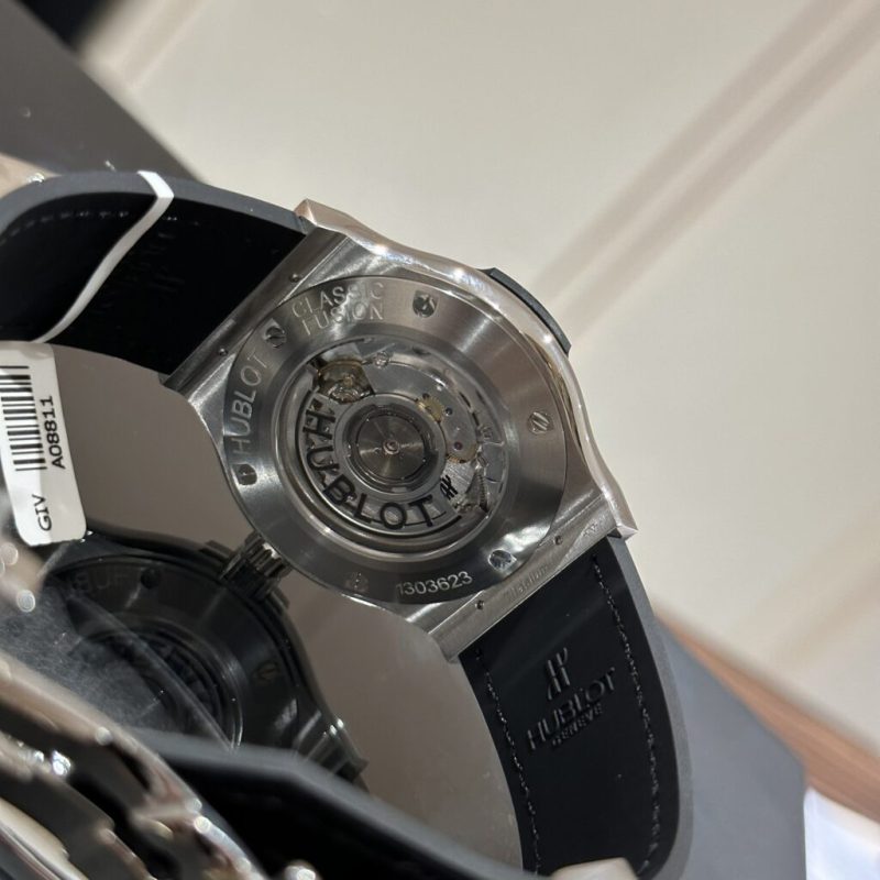 Đồng Hồ Nam Hublot Classic Fusion Titanium Độ Kim Cương Moissanite