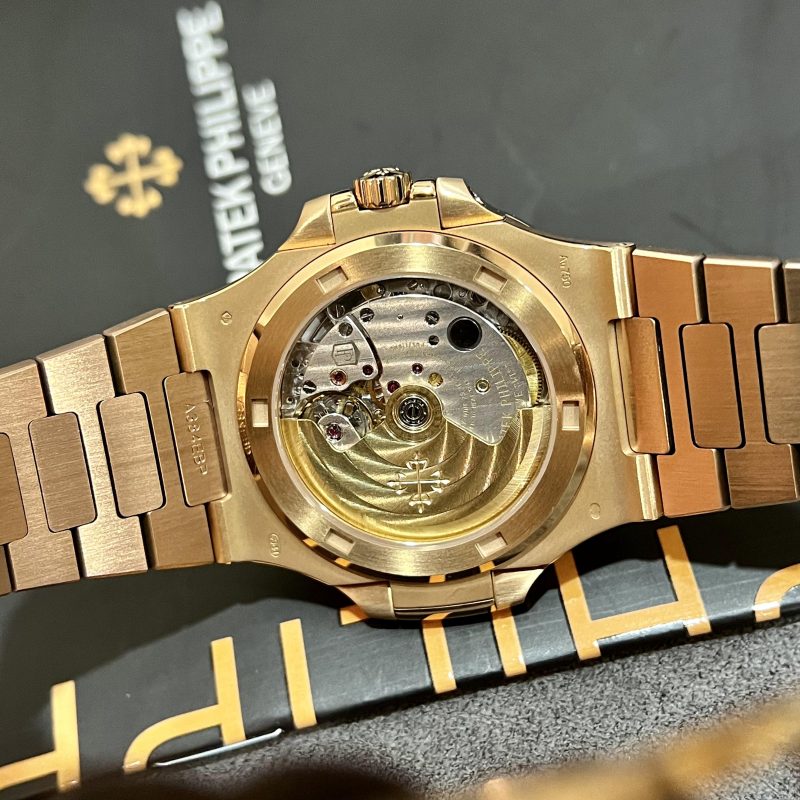 ĐỒNG HỒ PATEK PHILIPPE NAUTILUS 5711/1R-001 LIKE AUTH 1:1