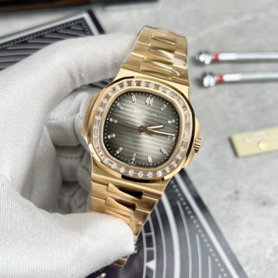 Đồng Hồ Patek Philippe Nautilus 5723