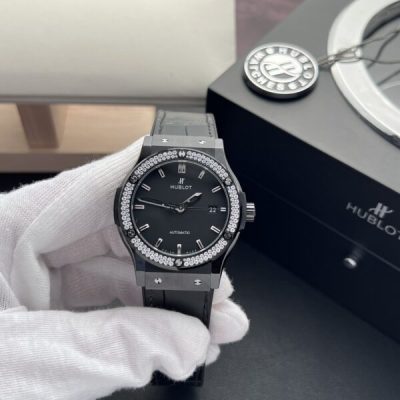 Đồng Hồ Hublot Classic Fusion Ceramic Đính Đá Replica